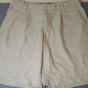Nike Golf Light Gray Shorts size 34